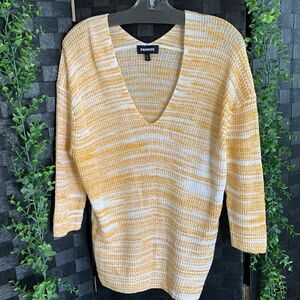 Xpress size small three-quarter sleeve top 66% cotton and 34% acrylic